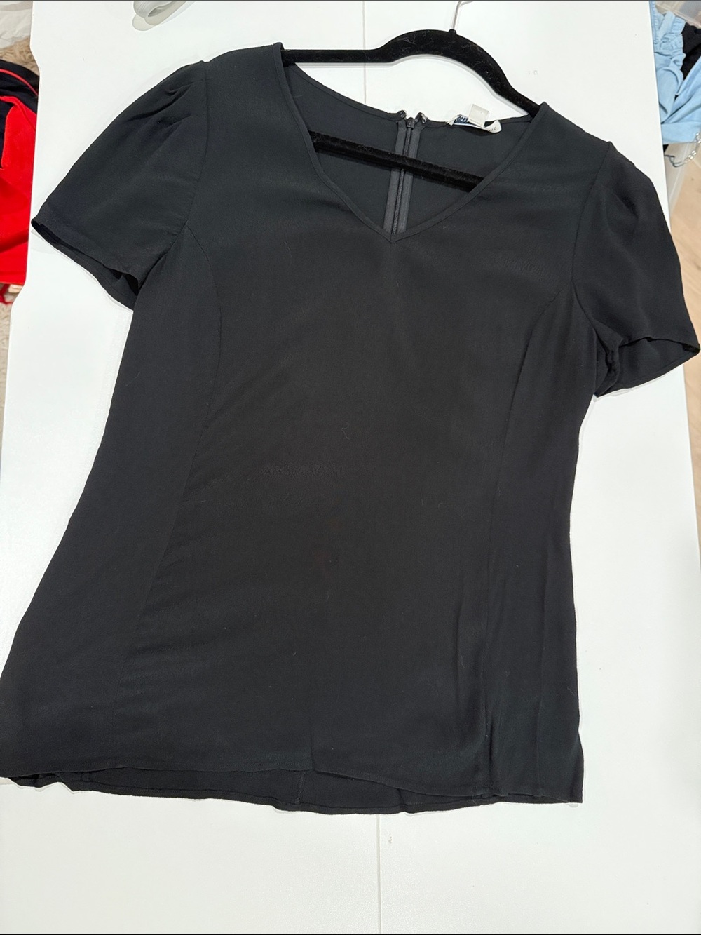 Banana Republic Black V-Neck Short Sleeve Blouse Size 12